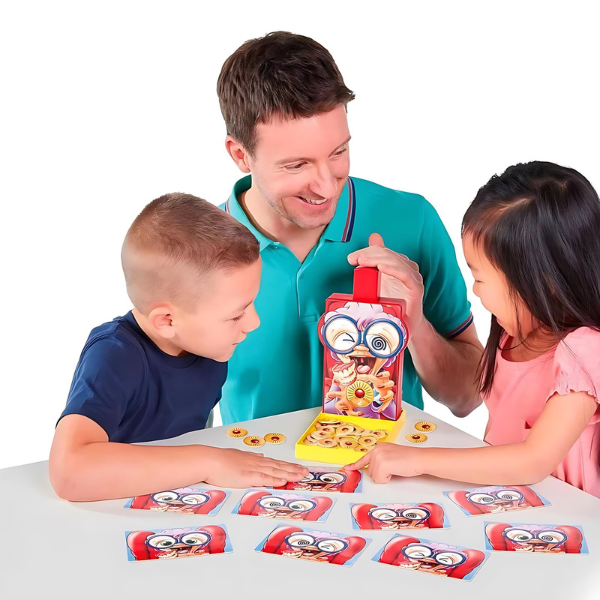 Настольная игра —  Рулетка жадной бабушки, Tomy (англ.)
